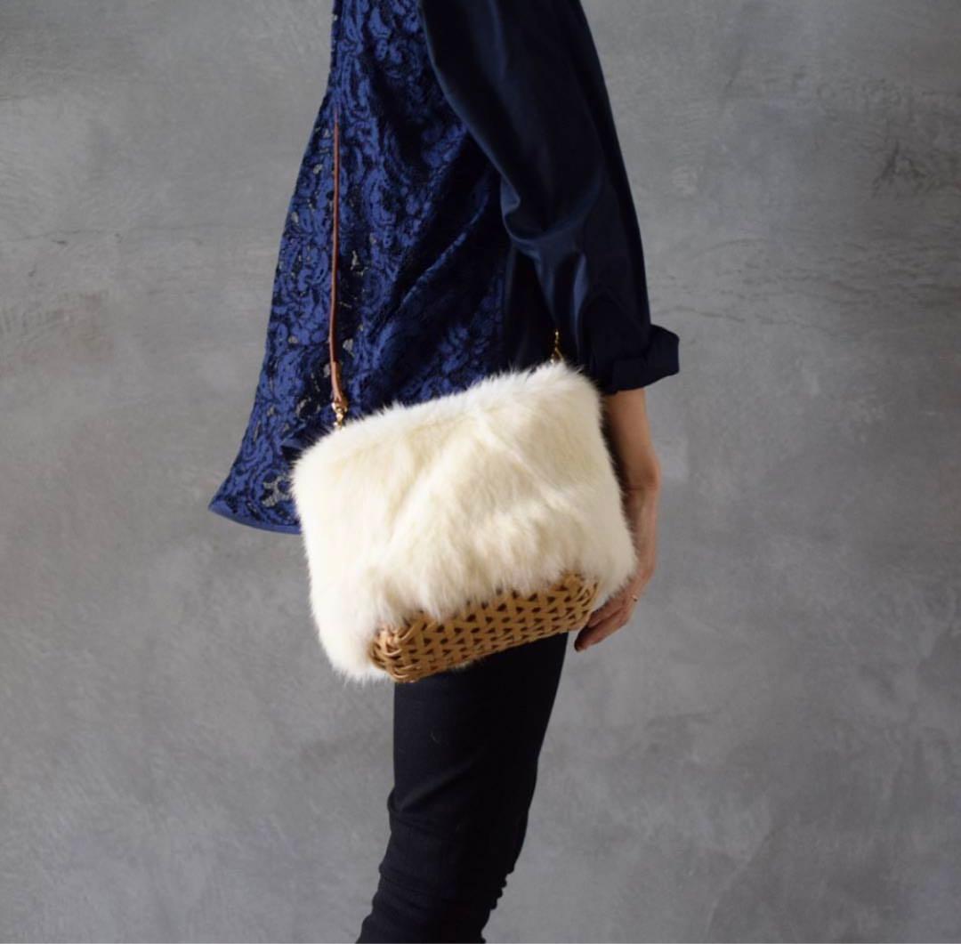 Crafty ラビットファー付き竹かごポシェット フェイクファーミニポシェット