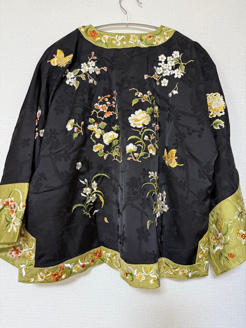 中華風 清時代刺繍短めチャイナジャケット上着トップス改良型漢服風短