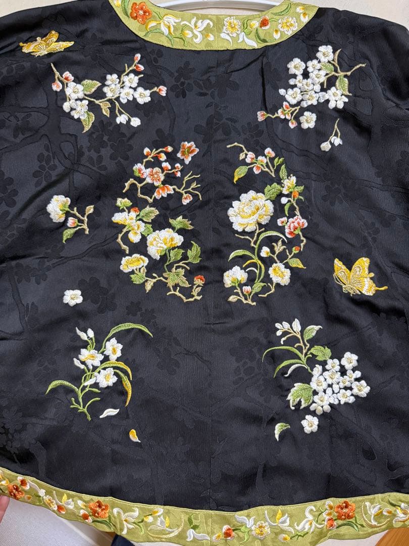 中華風 清時代刺繍短めチャイナジャケット上着トップス改良型漢服風短