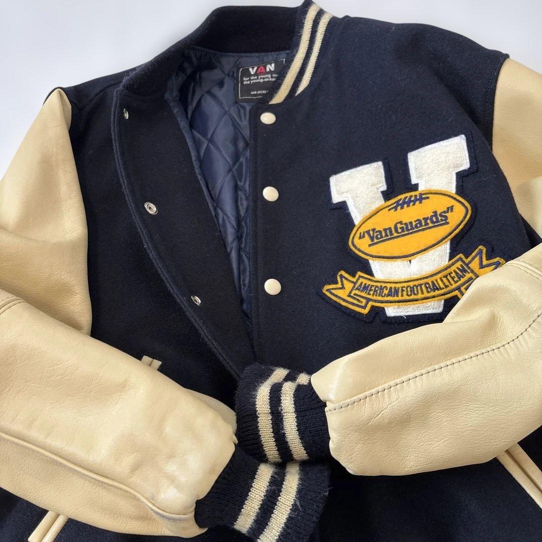 VAN スタジャン ネイビー/ベージュ - メルカリ