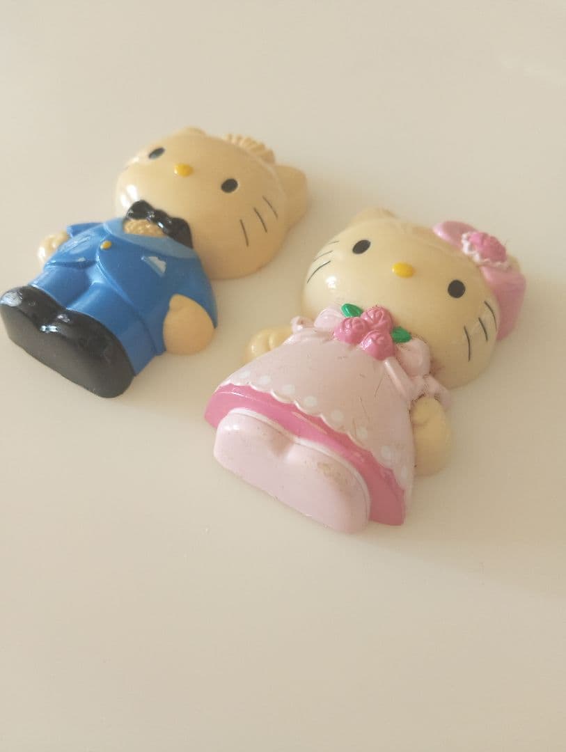 ハローキティ ダニエル 25周年 ペアマグネット - メルカリ