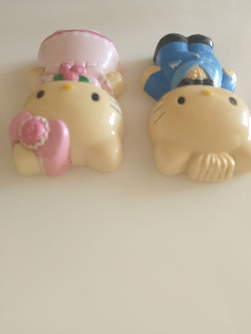 ハローキティ ダニエル 25周年 ペアマグネット - メルカリ