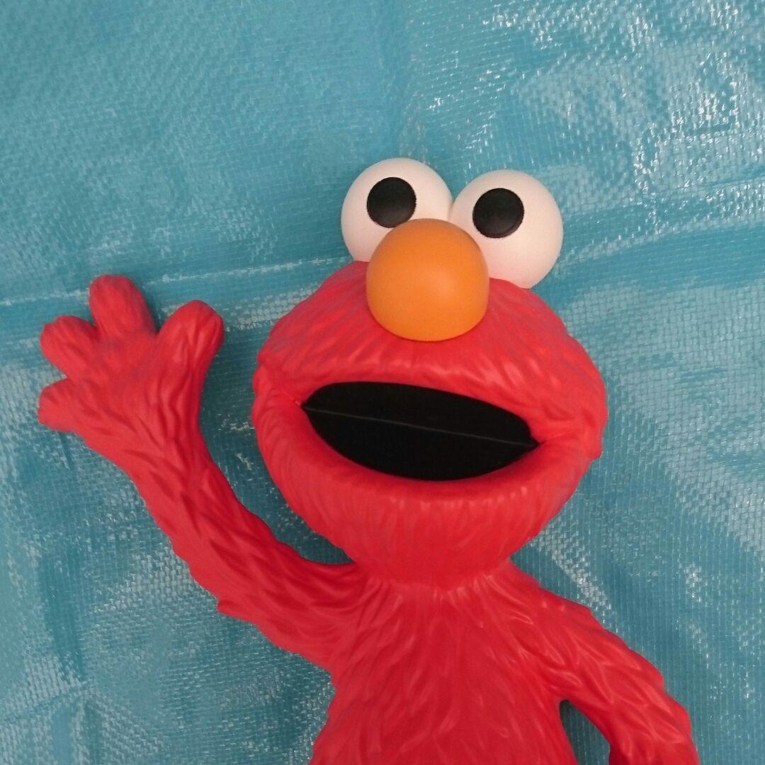 セサミストリート エルモビッグフィギュア - メルカリ
