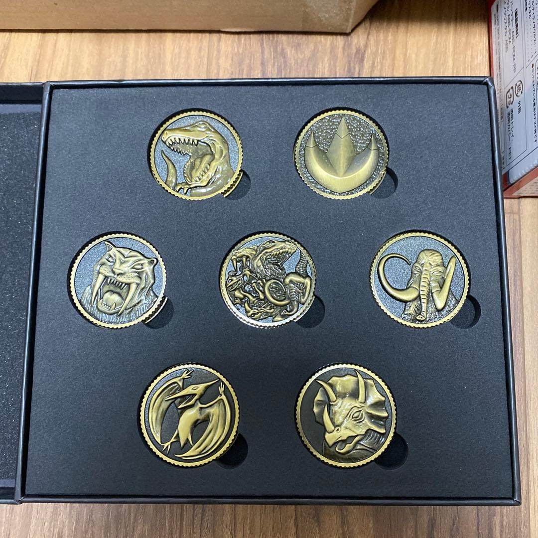 恐竜戦隊ジュウレンジャー 戦隊職人 ダイノバックラー ダイノメダル