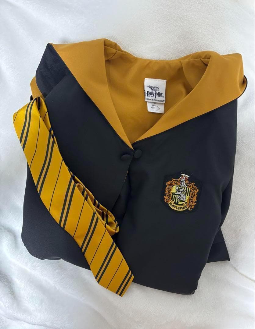 ハリーポッター ハッフルパフ ローブ・ネクタイM - メルカリ