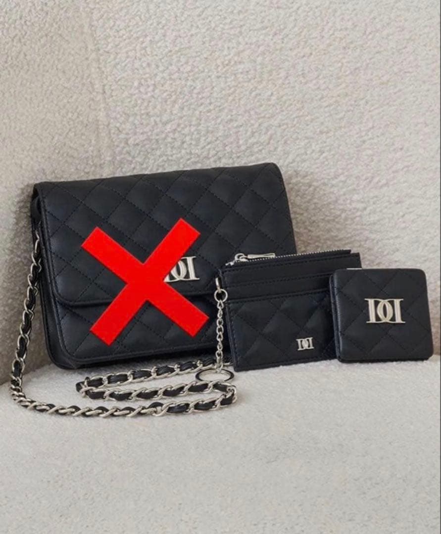 ダーリッチ DDロゴキルティング トラベルセット ブラック BLK - メルカリ