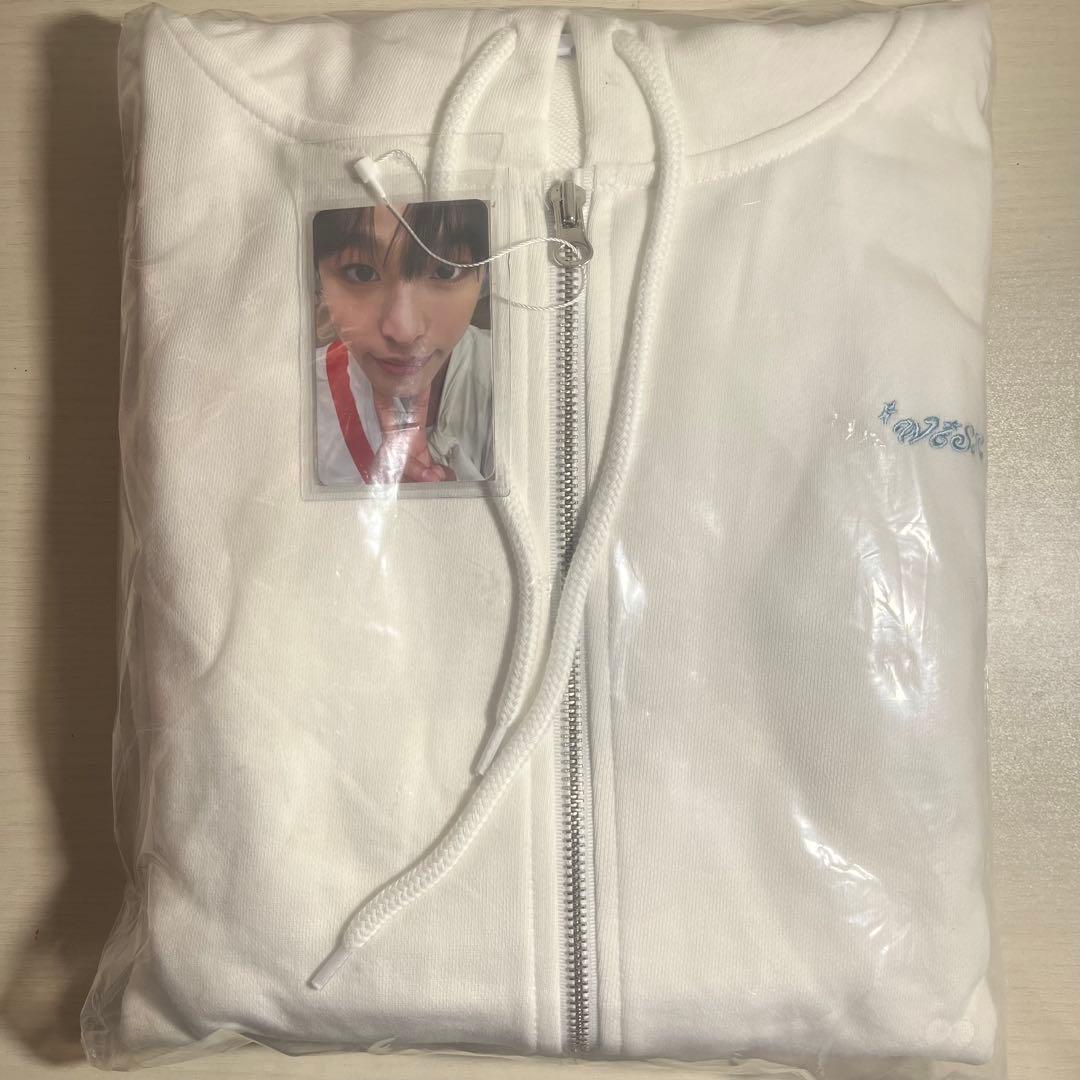 NCT WISH リク steady パーカー トレカ付 - メルカリ