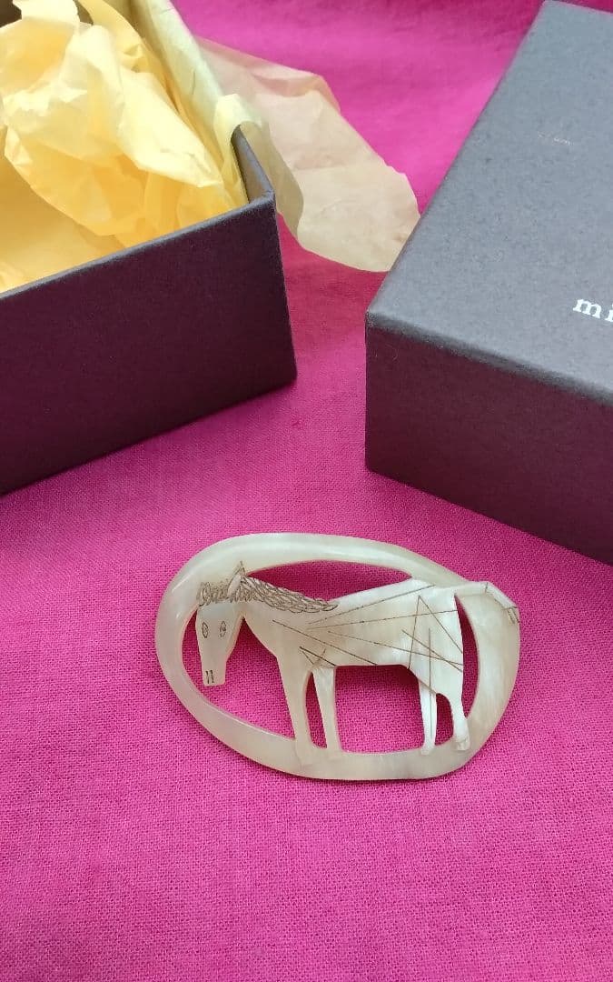 mina perhonen ブローチ　\"oasis\" 水牛角　正規品