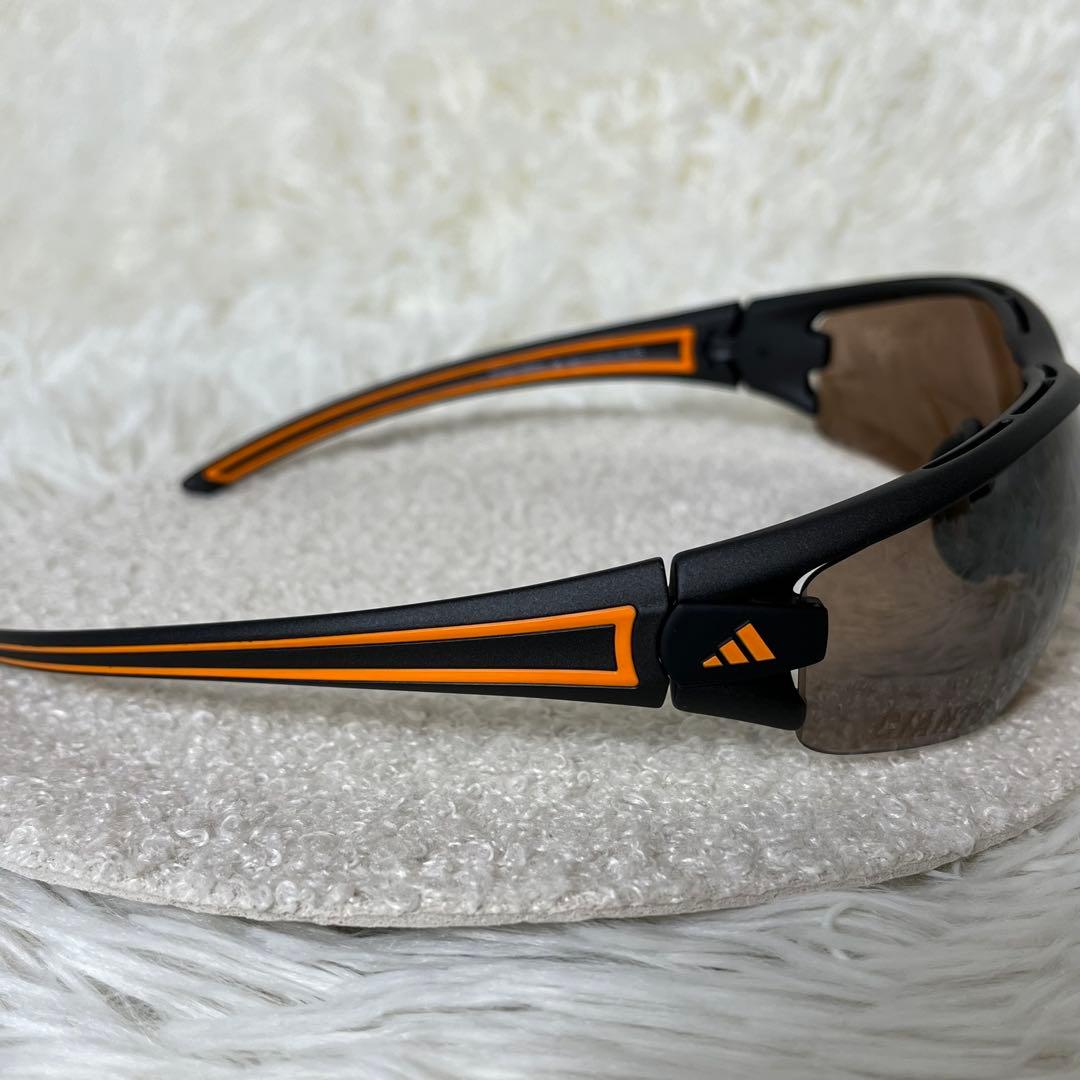 新品未使用 限定生産モデル adidas ジャイアンツ コラボ サングラス