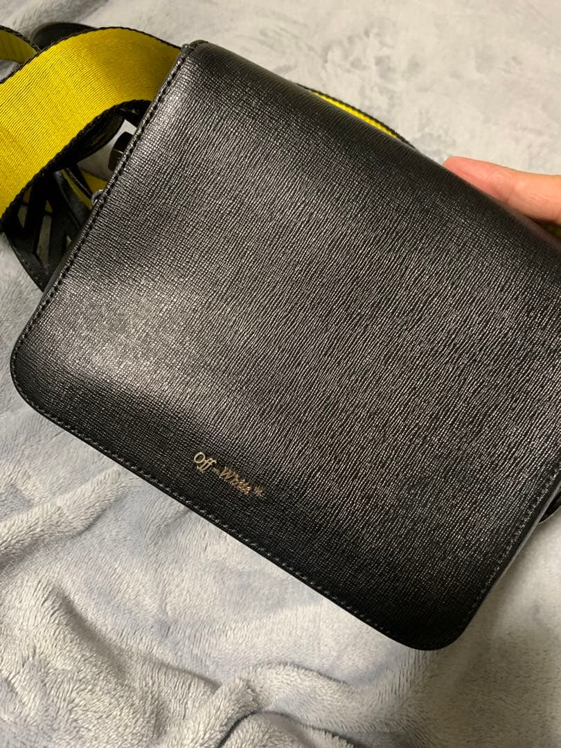 OFF-WHITE \"SCULPTURE\" ショルダーバッグ