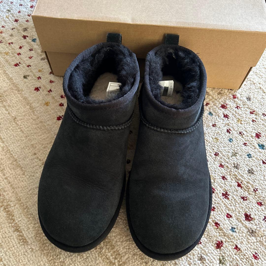 UGG シープスキンブーツ クラシックウルトラミニ ブラック 25cm アグ UGG ブーツ ムートンブーツ レディース ショート シープスキン W
