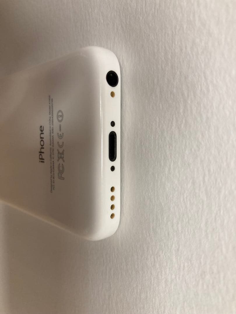 iPhone 5C 32GB au SIMロックあり 初期化済み - メルカリ