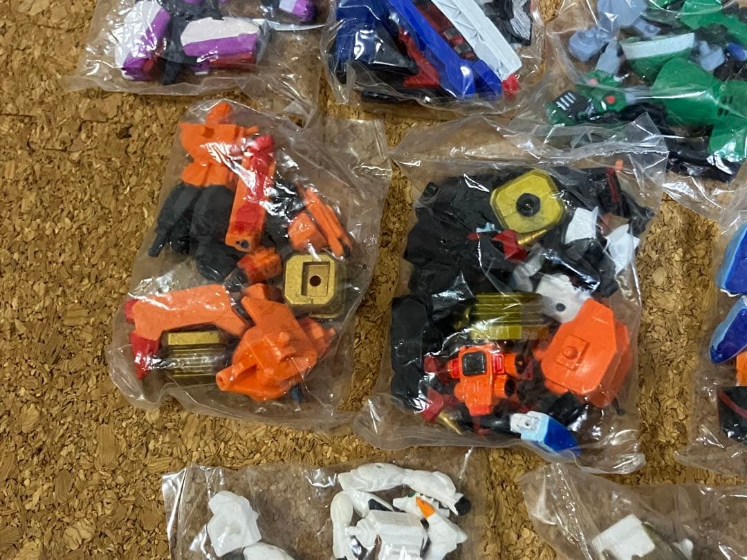 SR ユージン 勇者王ガオガイガー カプセルフィギュア その1 - メルカリ