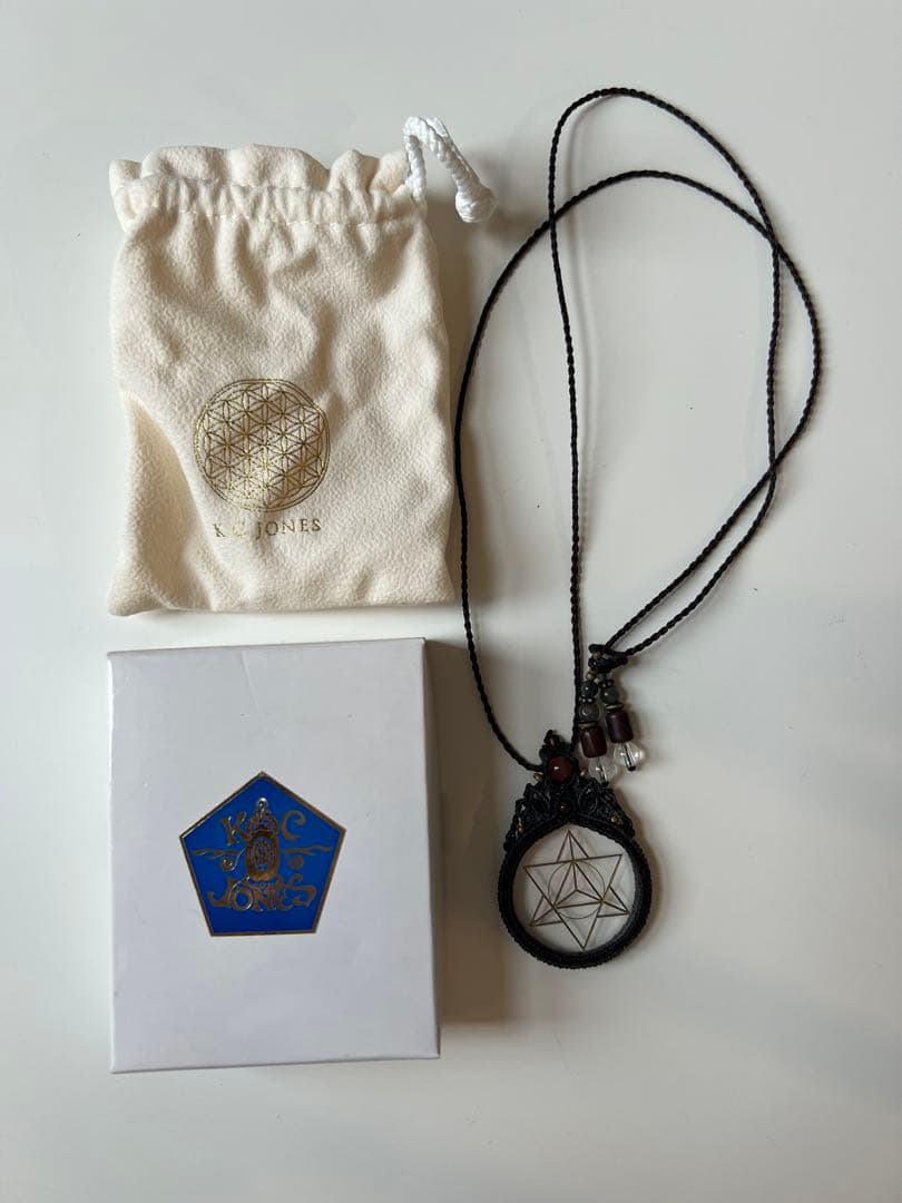 美品】アイスクォーツ(ヒマラヤ)六芒星モチーフのネックレス