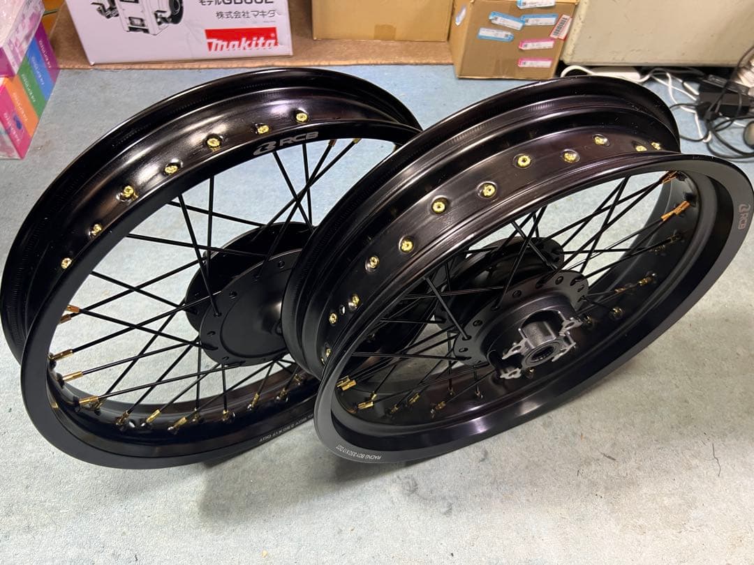 ハンターカブ 太足ホイール前後セット② 2.50×17 3.50×17 RCB - メルカリ