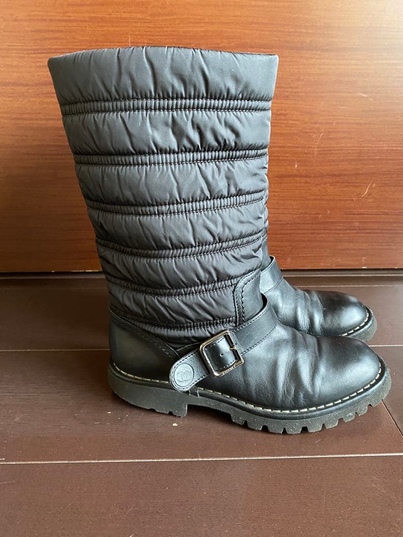CHANEL キルティングエンジニアブーツ　ブラック　23.5cm