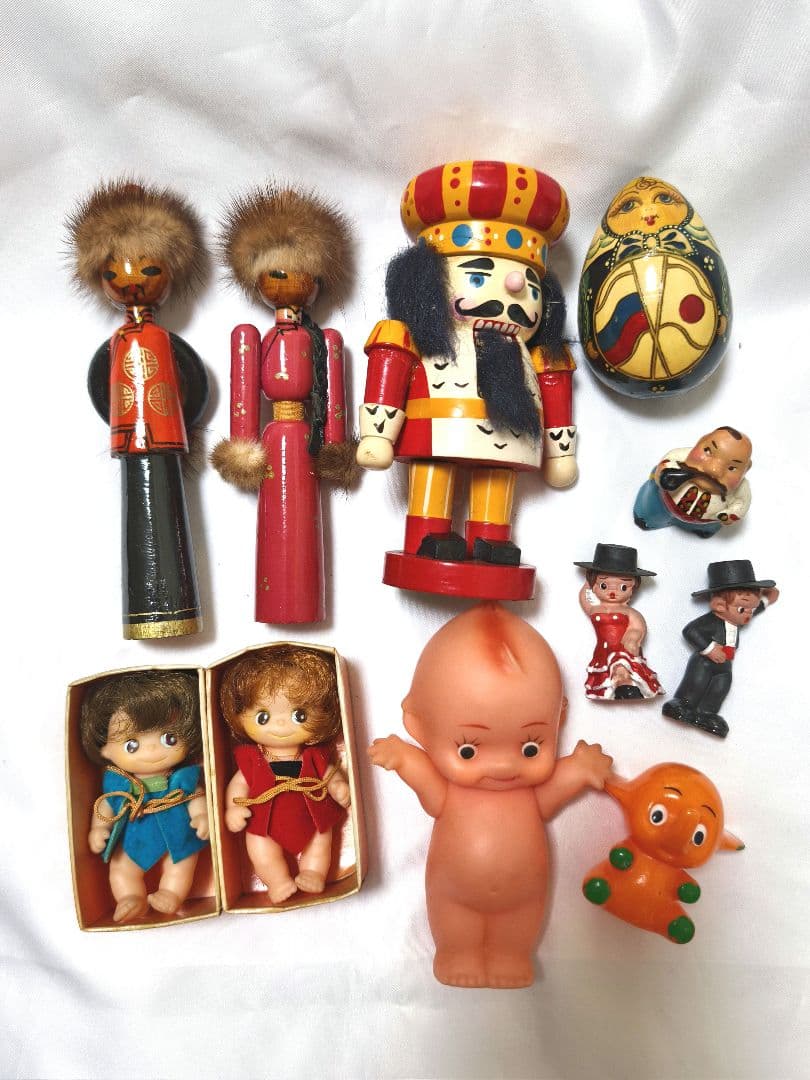 昭和レトロ人形 11点 まとめ ソフビ キューピー くるみ割り人形 こけし 異国 昭和レトロ人形 11点 まとめ ソフビ キューピー くるみ割り人形 こけし