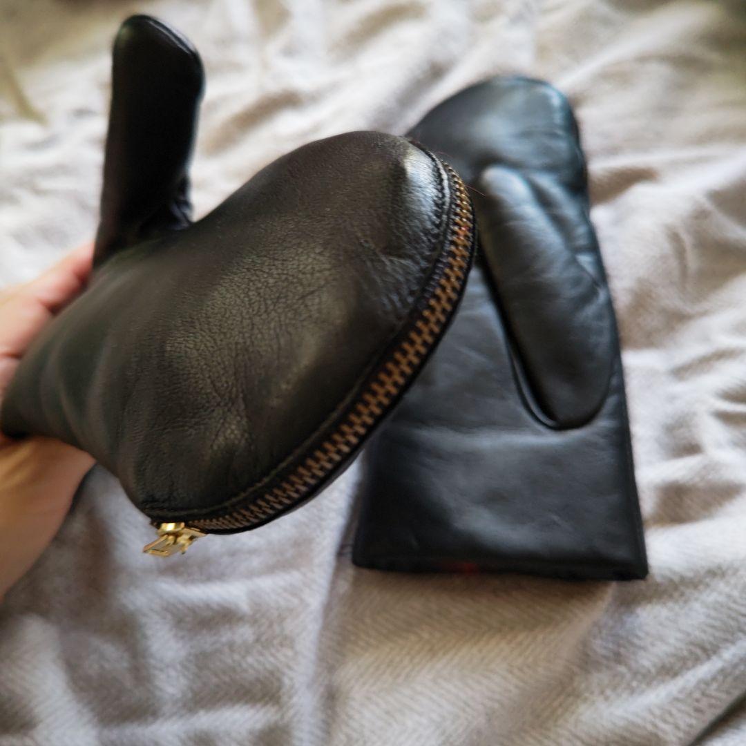 《LOVELESS》ブラックレザー手袋 ジッパー付き ファー付き