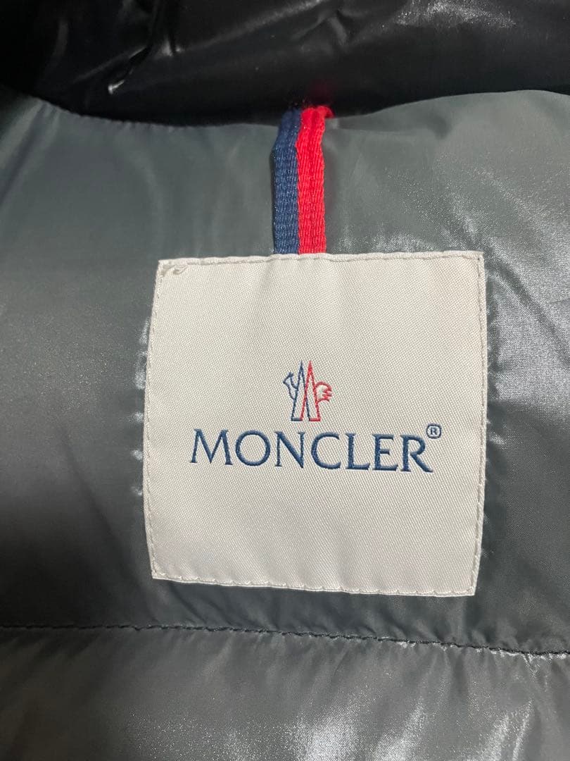 モンクレール エバー シャイニーブラック サイズ1 袖のゴムの伸び少