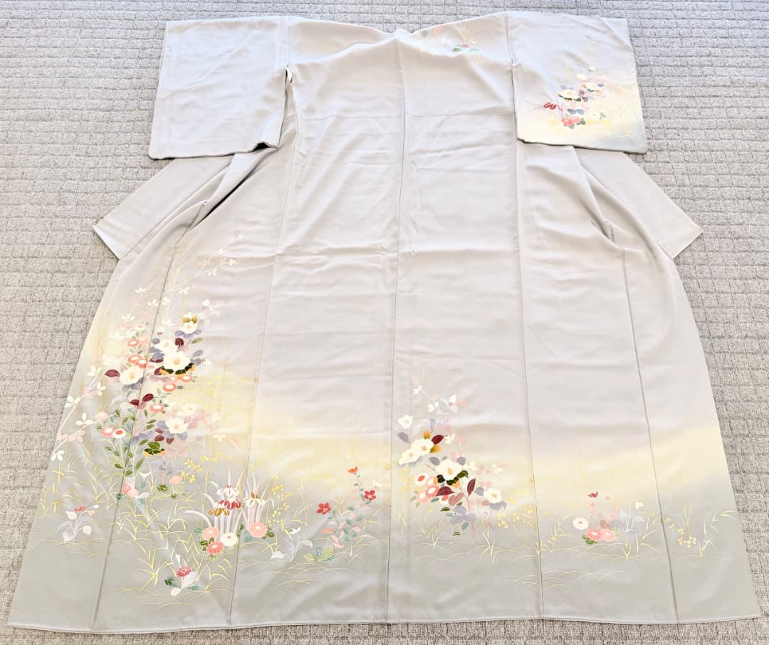 高級 訪問着 正絹 袷 ブルー 友禅 金彩 暈し染め フォーマル 楽天市場】【新古品】 訪問着 着物 正絹 袷 フォーマル 金通し 青地