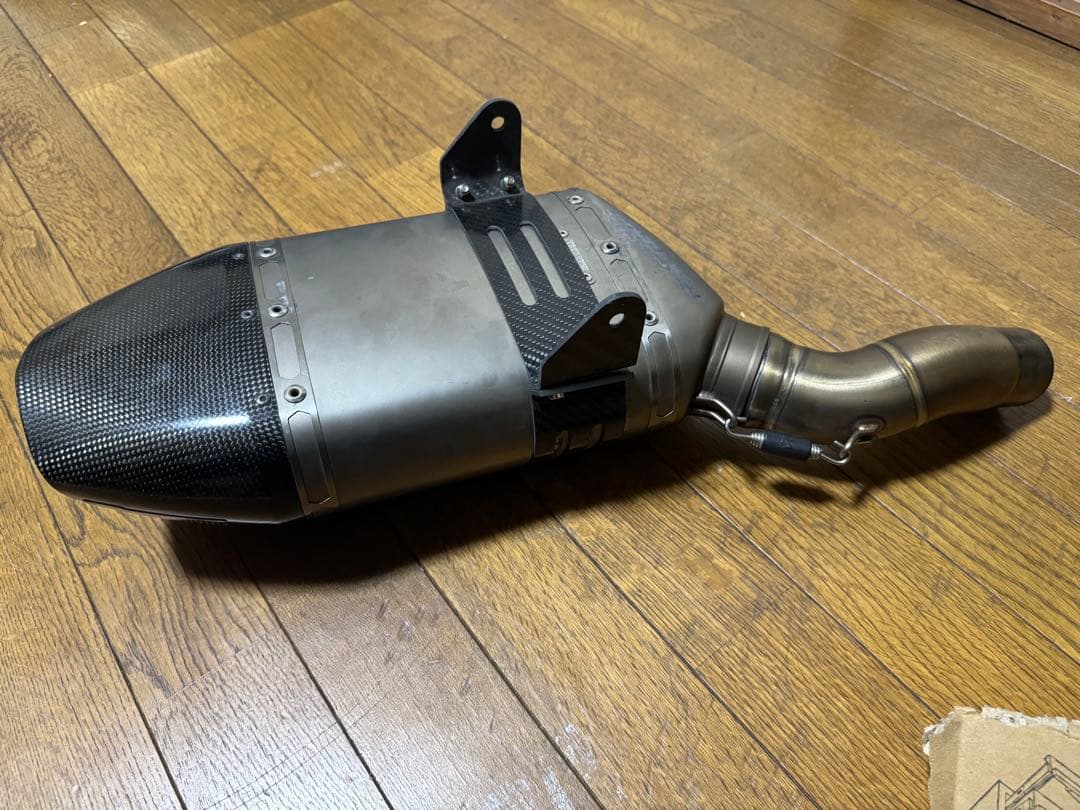 ZX-6R ZX600P ‘07 ‘08 アクラポビッチ スリップオンマフラー Akrapovic(アクラポヴィッチ) カーボン・スリップオン・マフラー