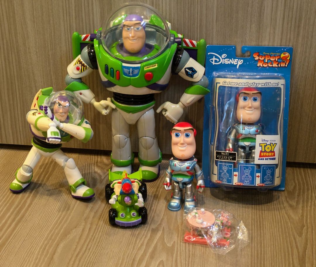 Disney ディズニー バズ・ライトイヤー フィギュア 6体 セット レア希少！限定在庫のみ】バズ・ライトイヤー フライトスケール 6体