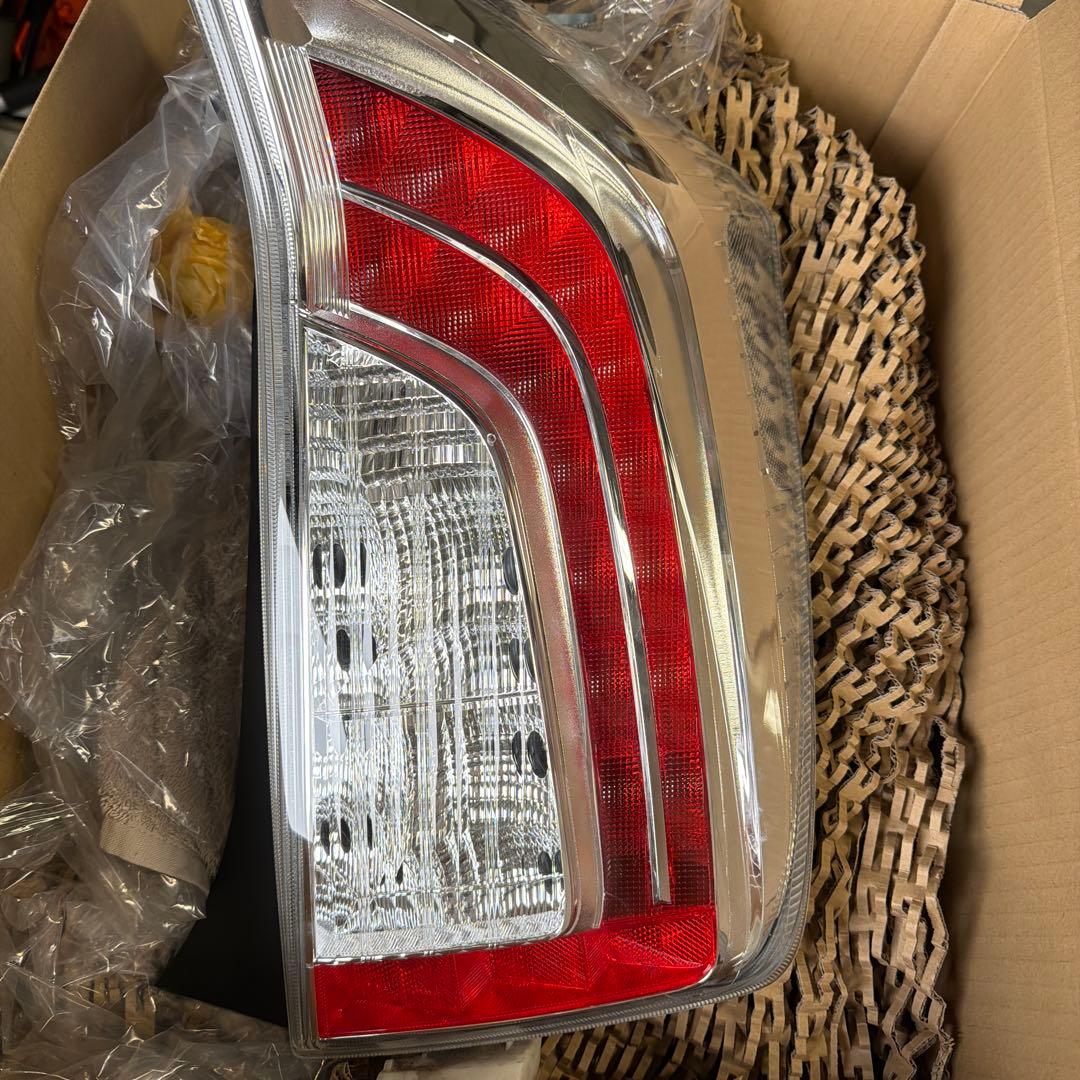 プリウス30 後期テールランプ左右 楽天市場】ZVW30系 プリウス 前期 後期 テールランプ 後期ルック 左右