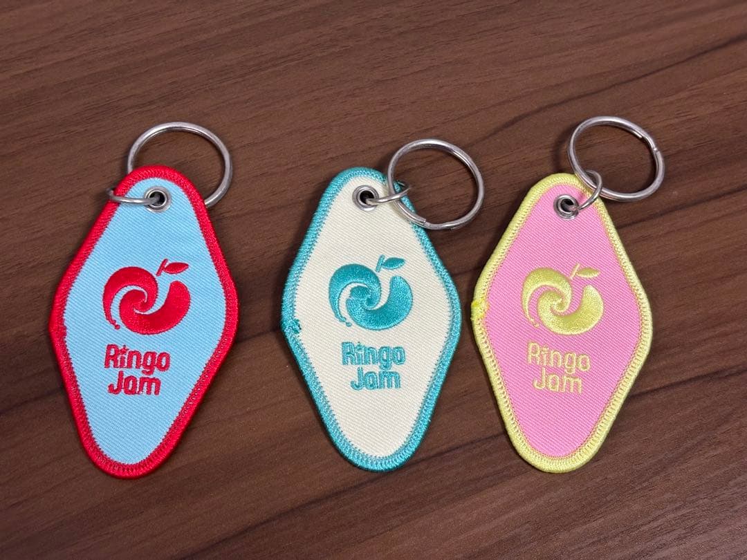 メルル ミセスグリーンアップル キーホルダー - メルカリ