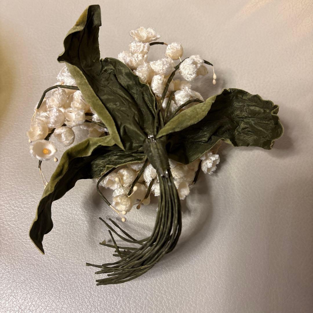 ピンクハウス カネコイサオ 鈴蘭 スズラン コサージュ ブローチ - メルカリ