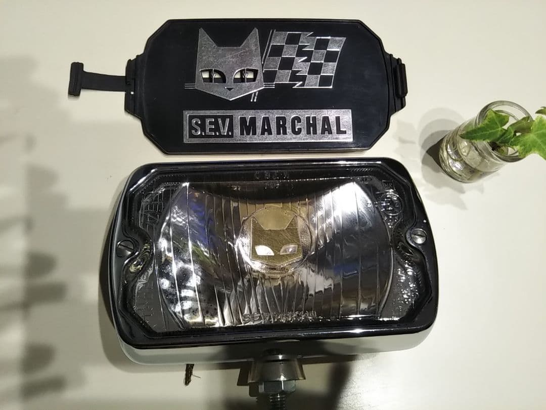 SEV マーシャル フォグランプ 750/759 片側のみ カバー付 - メルカリ