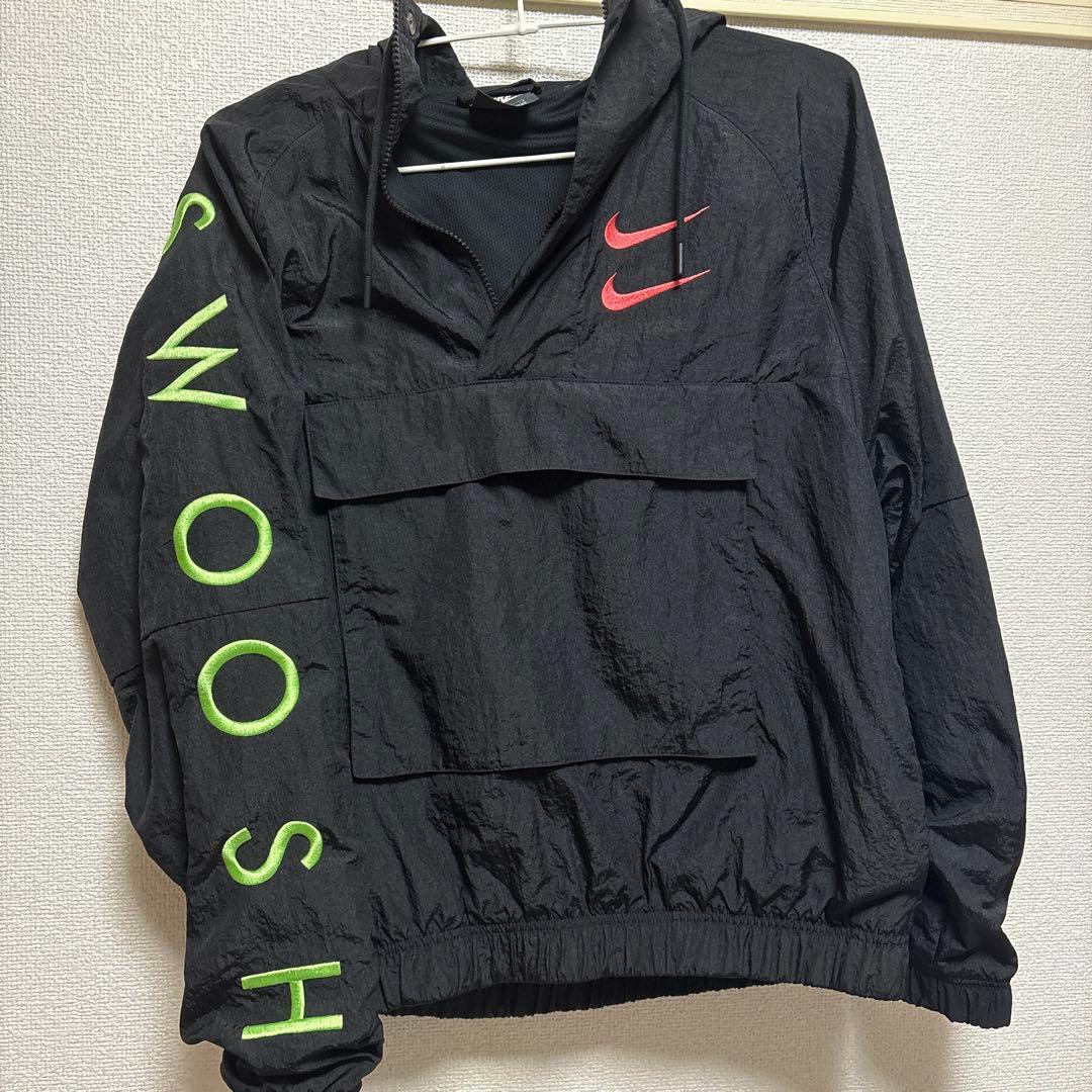Nike ナイキ ナイロンジャケット Sサイズ ブラック NIKE(ナイキ) / ナイロンジャケット/S/ナイロン/BLK/無地 | 古着の販売