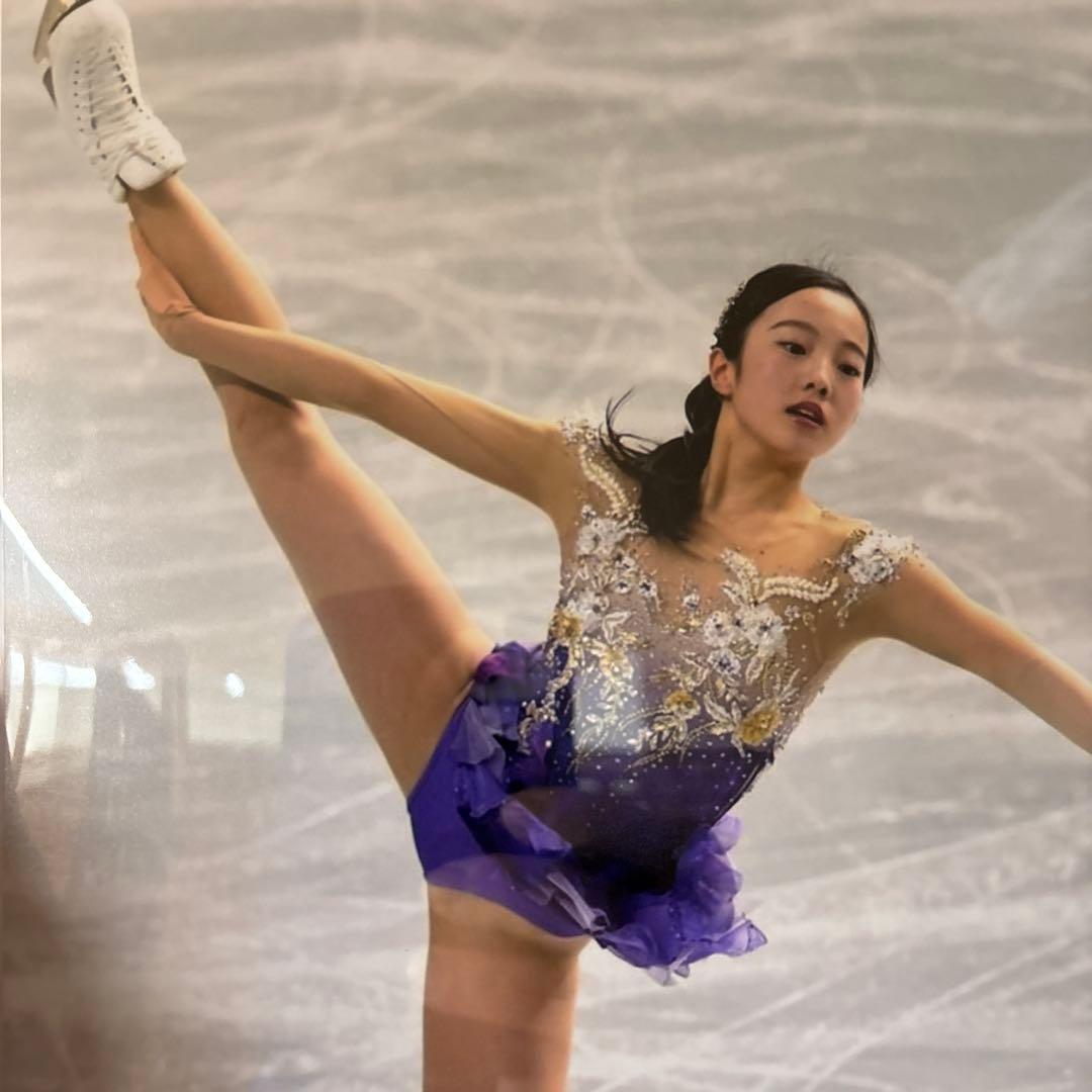 7月SALE】本田真凜選手フィギュアスケート サイン入り写真 - メルカリ