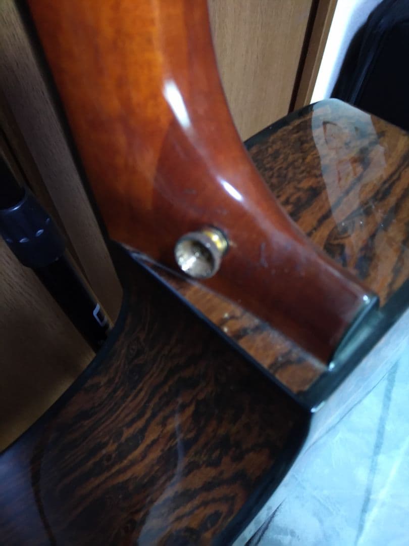 Rosso R-33 エレアコ仕様 希少材ボコーデ使用のモデル - メルカリ