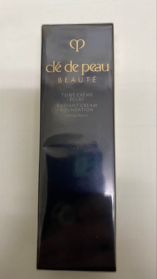 【新品未開封】クレドポーボーテ　タンクレームエクラｎ　オークル10 cle de peau BEAUTE（クレ ド ポー ボーテ） 資生堂 タンクレーム