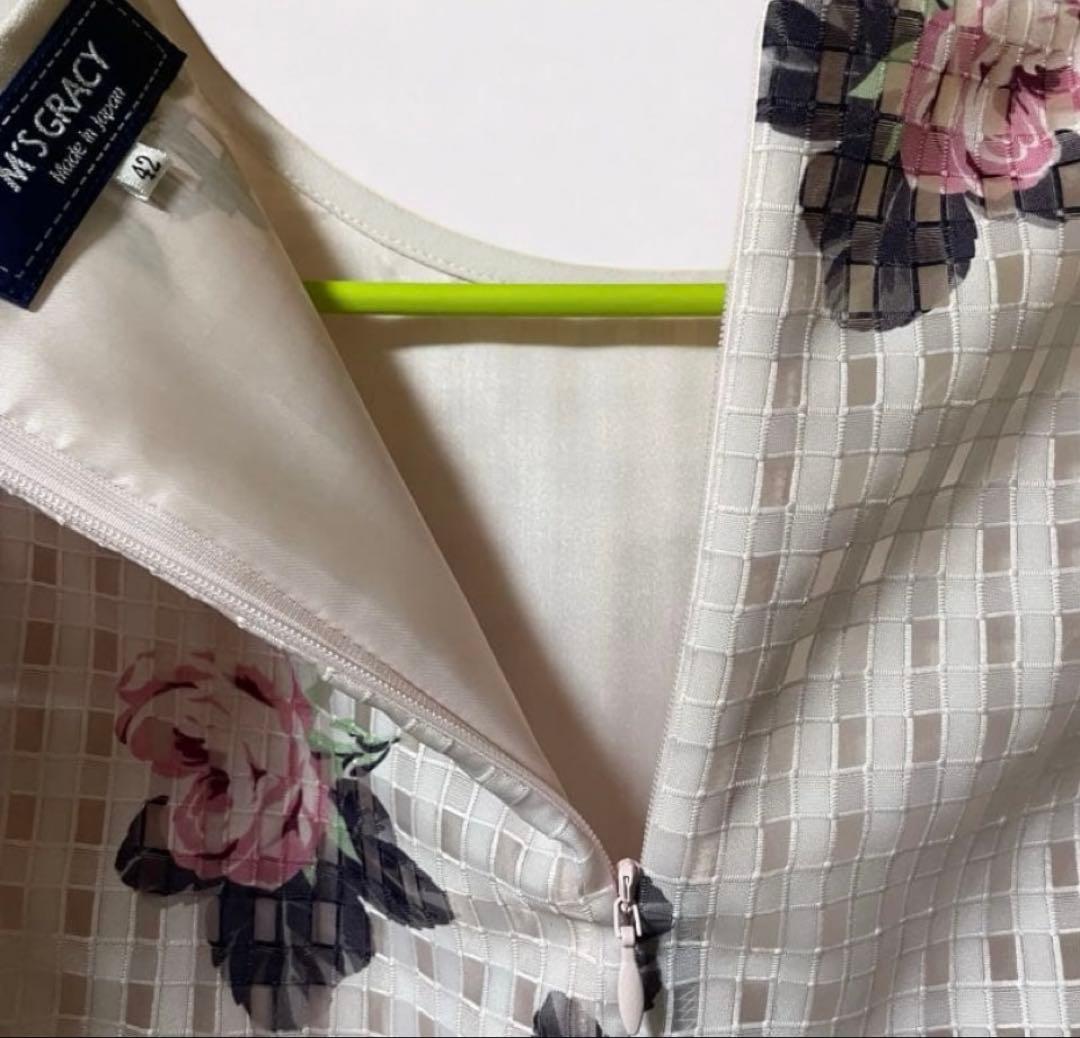 ♡エムズグレイシー♡新品花柄ワンピース♡42サイズ♡13号 - メルカリ