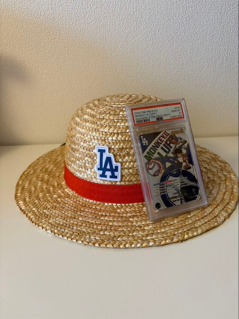 【PSA10/球場限定配布】LAドジャース/ワンピース麦わら帽子&ルフィカード ドジャース×ワンピース！伝説のコラボが実現！スタジアム配布限定の