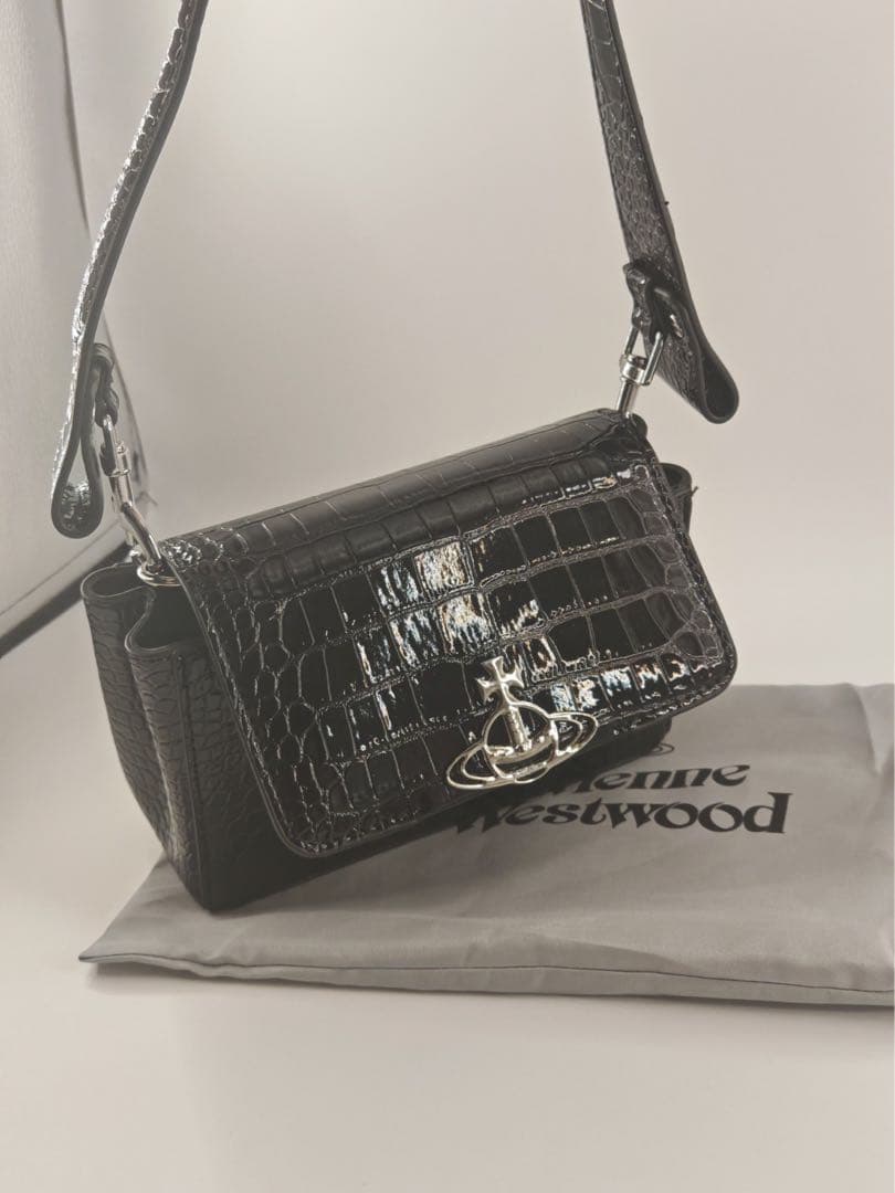 Vivienne Westwood クロコ ミニショルダーバッグ ブラック - メルカリ