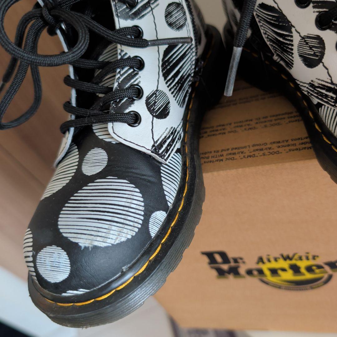 Dr. Martens 白黒ドット柄ブーツ19.5cm - メルカリ