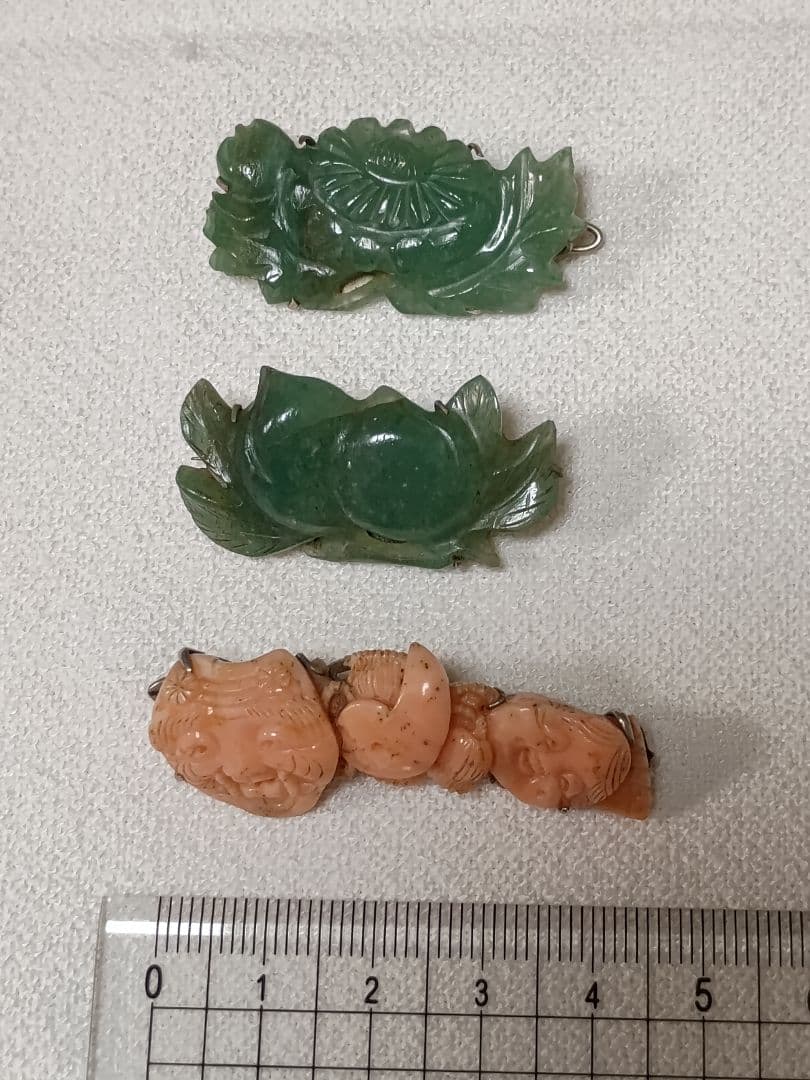 アンティーク翡翠・珊瑚 ブローチ 髪留め3点セット