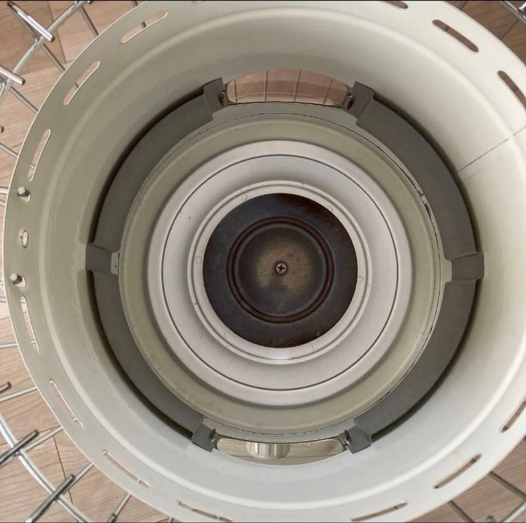 石油ファンヒーター ホワイト 円筒形 - ストーブ価格