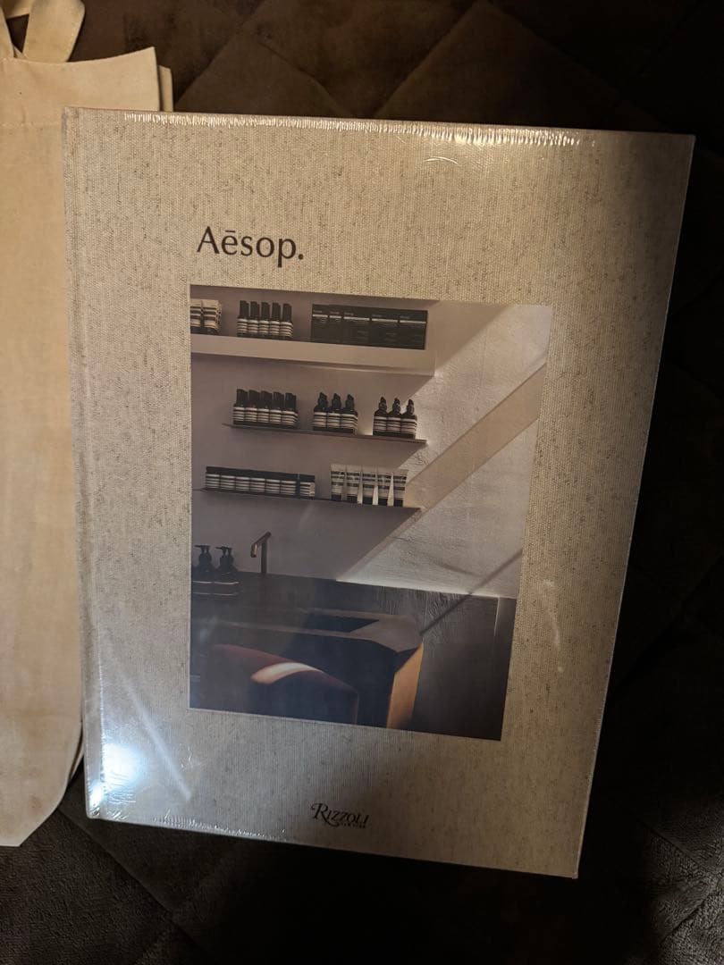 新品、未開封Aesop. Book & トートバッグ セット ザブック