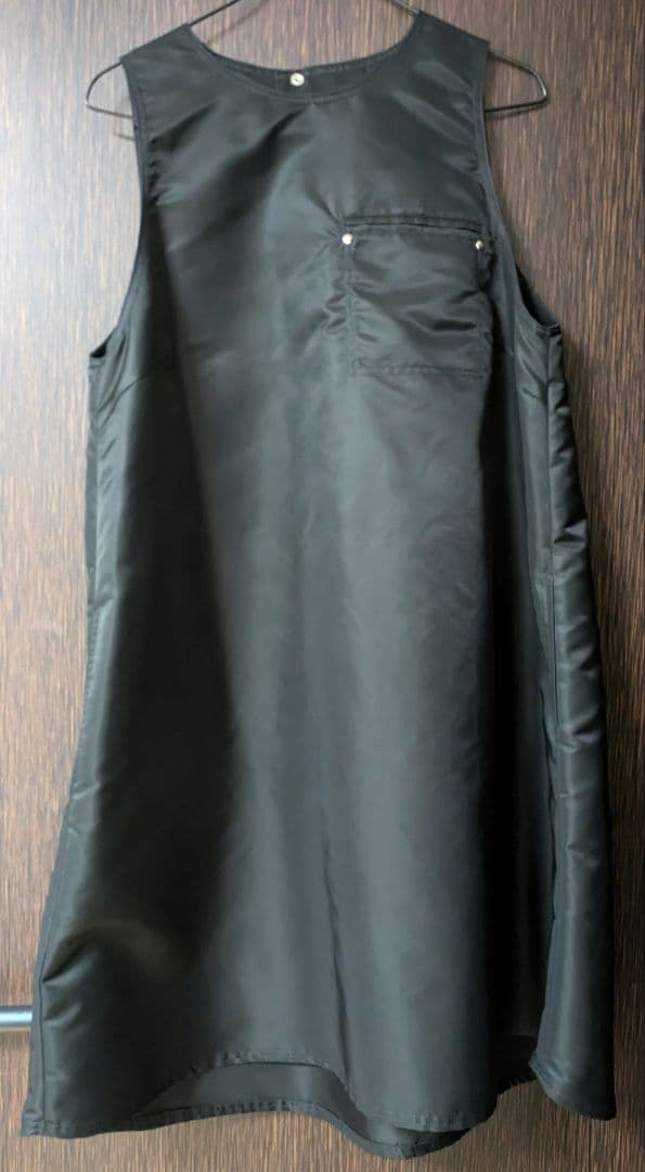 ELLIE エリー 即完売 ナイロンノースリーブワンピース - メルカリ