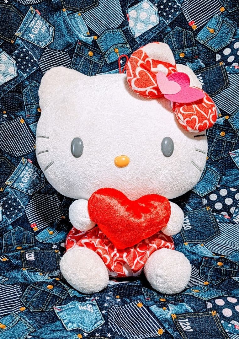 希少♡サンリオ♡キティ♡赤色ハートクッション♡BIGぬいぐるみ