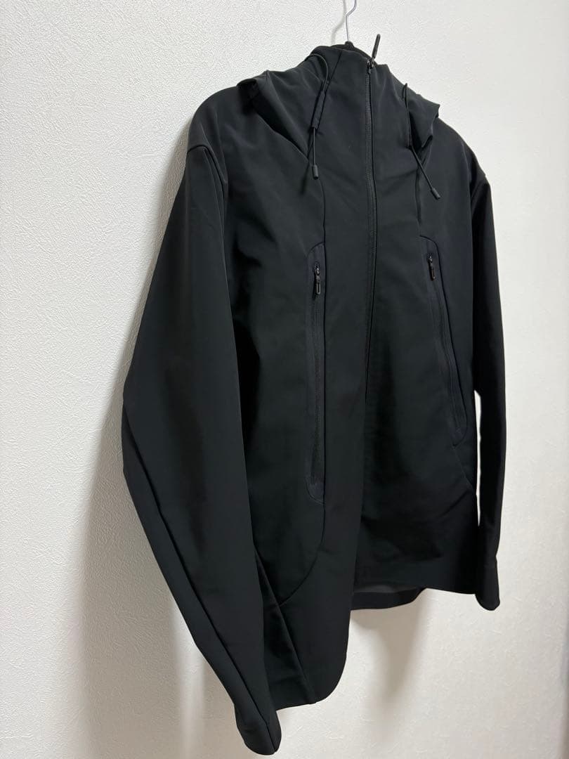 DESCENTE ALLTERRAIN ソフトシェルジャケット “CREAS”