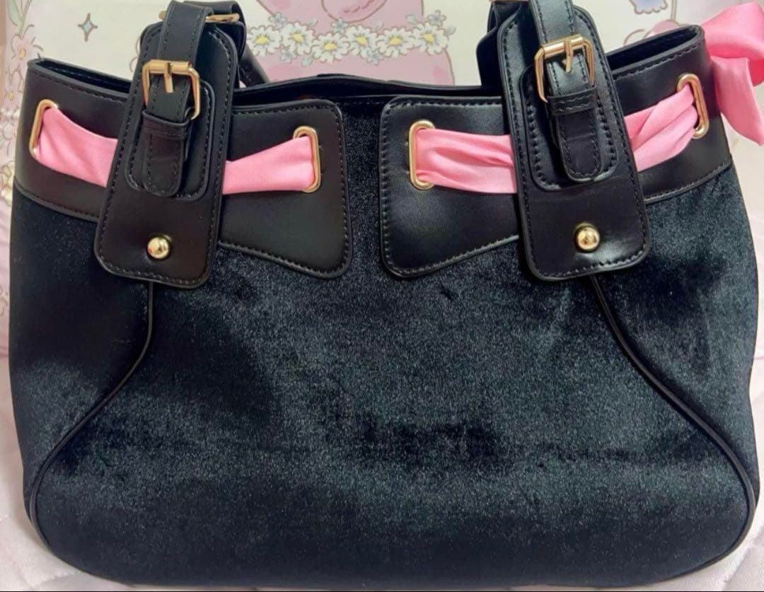 ハローキティ SPINNS 天使小悪魔シリーズベロアバッグ - メルカリ