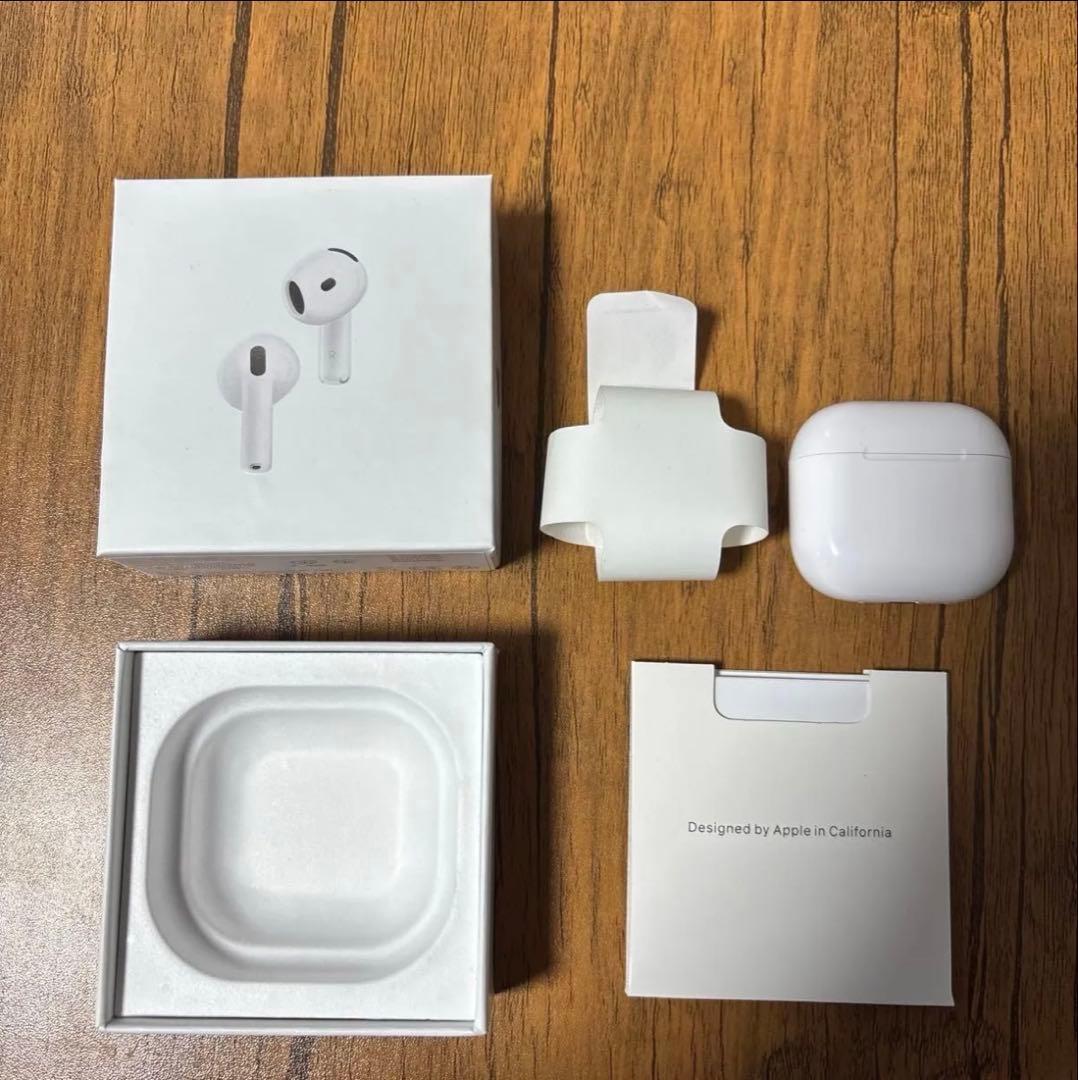Apple AirPods 4 ノイキャン搭載　本体 充電ケース付き Amazon.co.jp: Apple AirPods 4 アクティブノイズ キャンセリング搭載