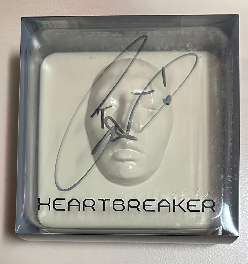 G-DRAGON HEARTBREAKER 韓国版CD 直筆サイン入り G-DRAGON HEARTBREAKER 韓国版CD 直筆サイン入り G-DRAGON