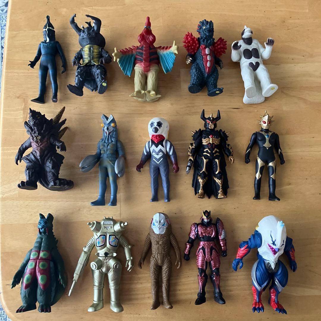 ウルトラ怪獣ソフビ 15体 - メルカリ