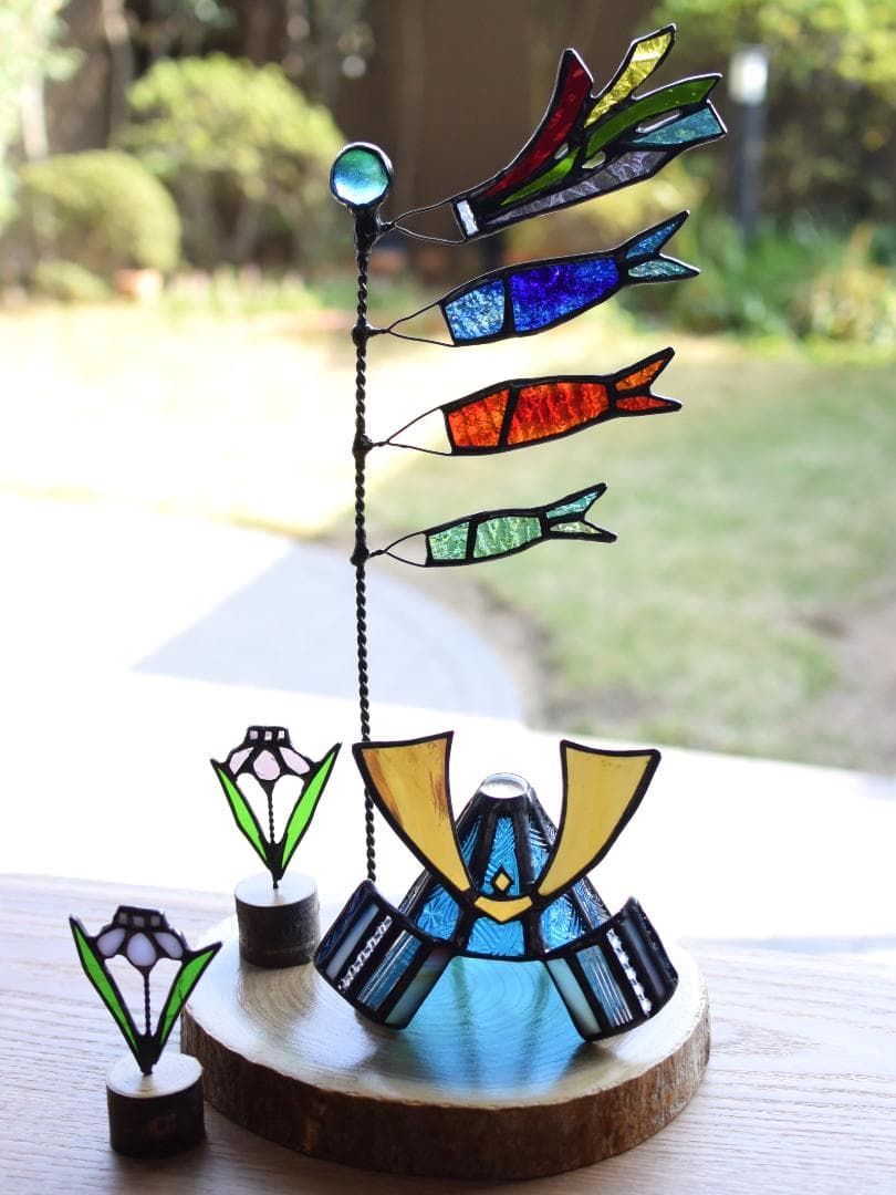 ステンドグラスの鯉のぼりと菖蒲とミニ兜(子供の日2点セット・KOI21