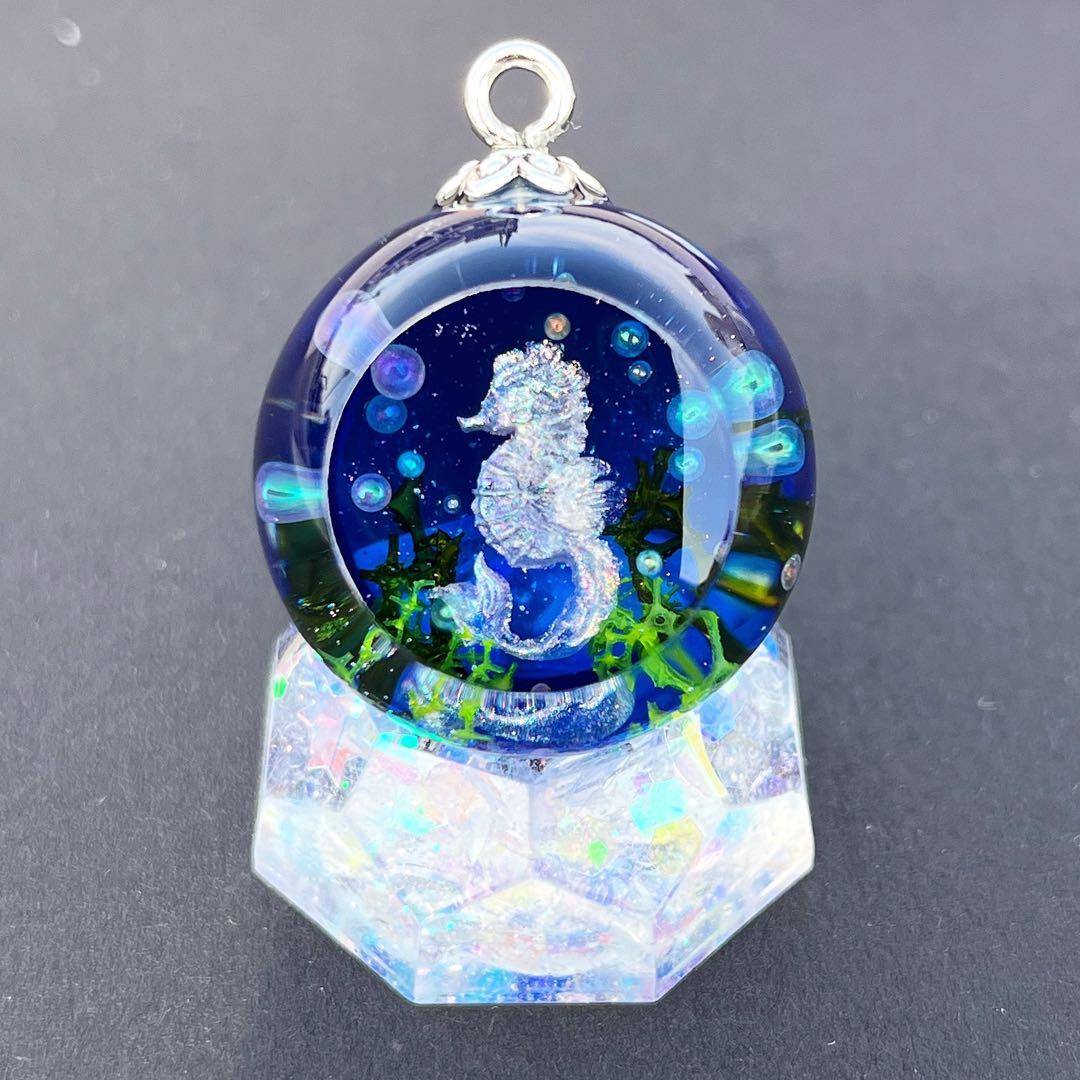 ハンドメイド】81.竜の落とし子・星の銀河・紫と緑・台座 - メルカリ